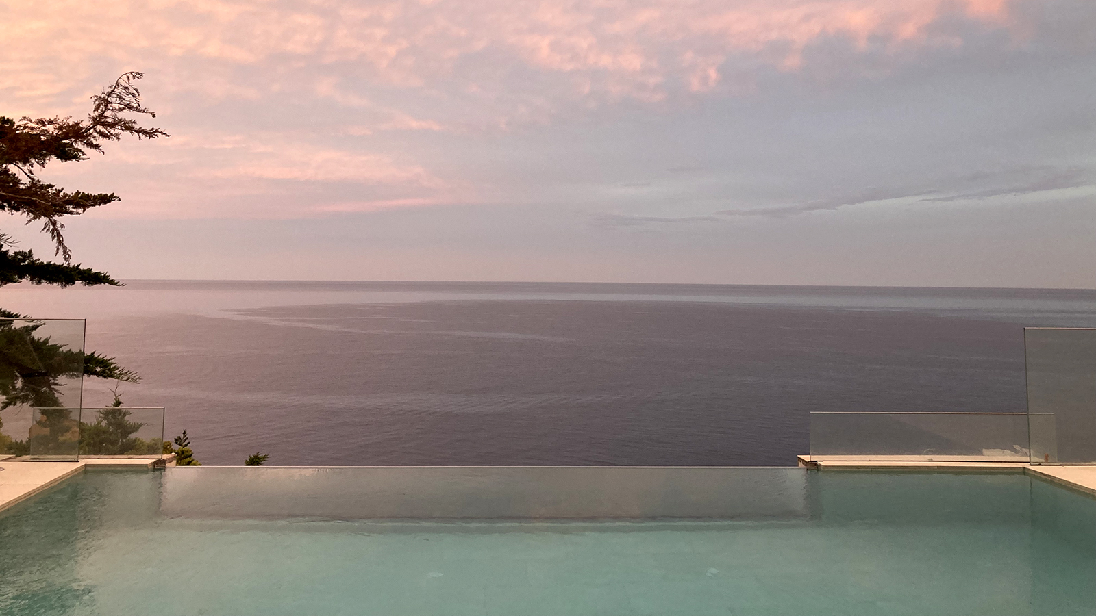 tamariu-infinity-pool-1600x900