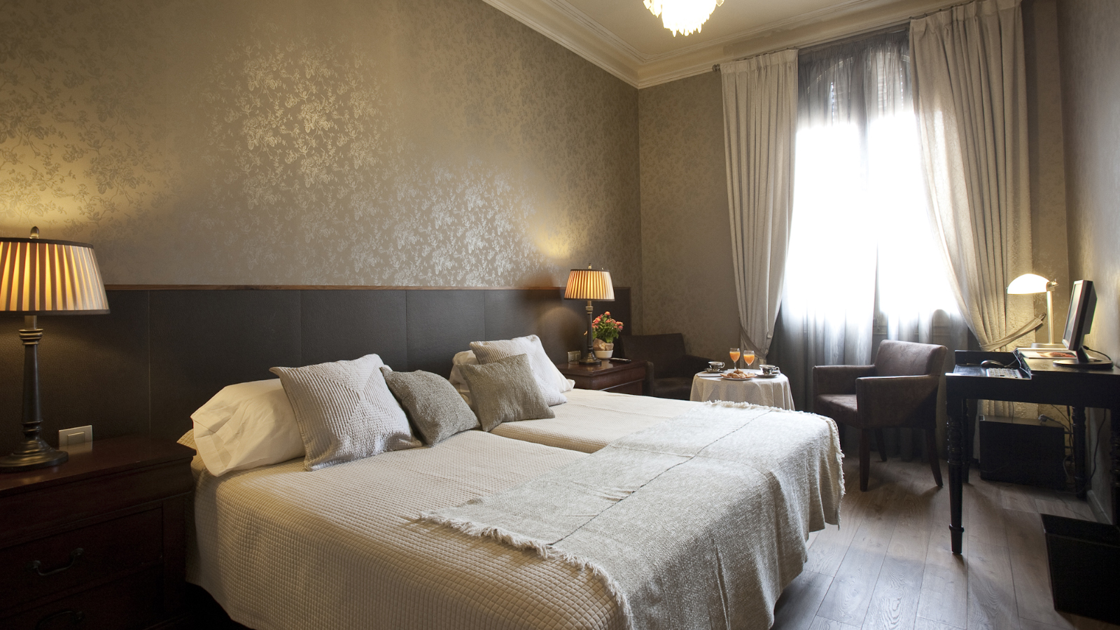 Bedroom at the Via Laietana apartment
